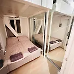 The Belle Epoque Botanisk Apartment
