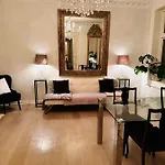 The Belle Epoque Botanisk Apartment